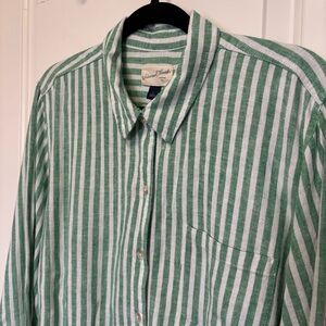 NWT Universal Thread Striped Button Down Shirt